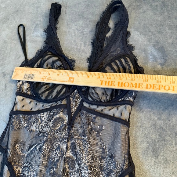 bebe Lace Mesh Bodycon Mini Dress Womens Small Black Beige Eyelash Trim Vintage - Picture 7 of 11